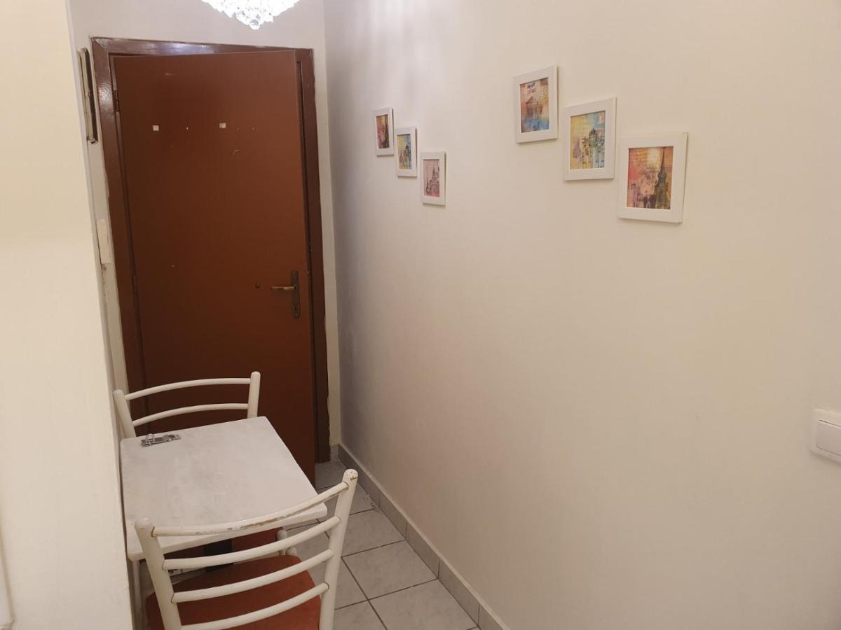 John'S Athenian Beauty 45M2 , Metro 7' Apartment Exterior photo