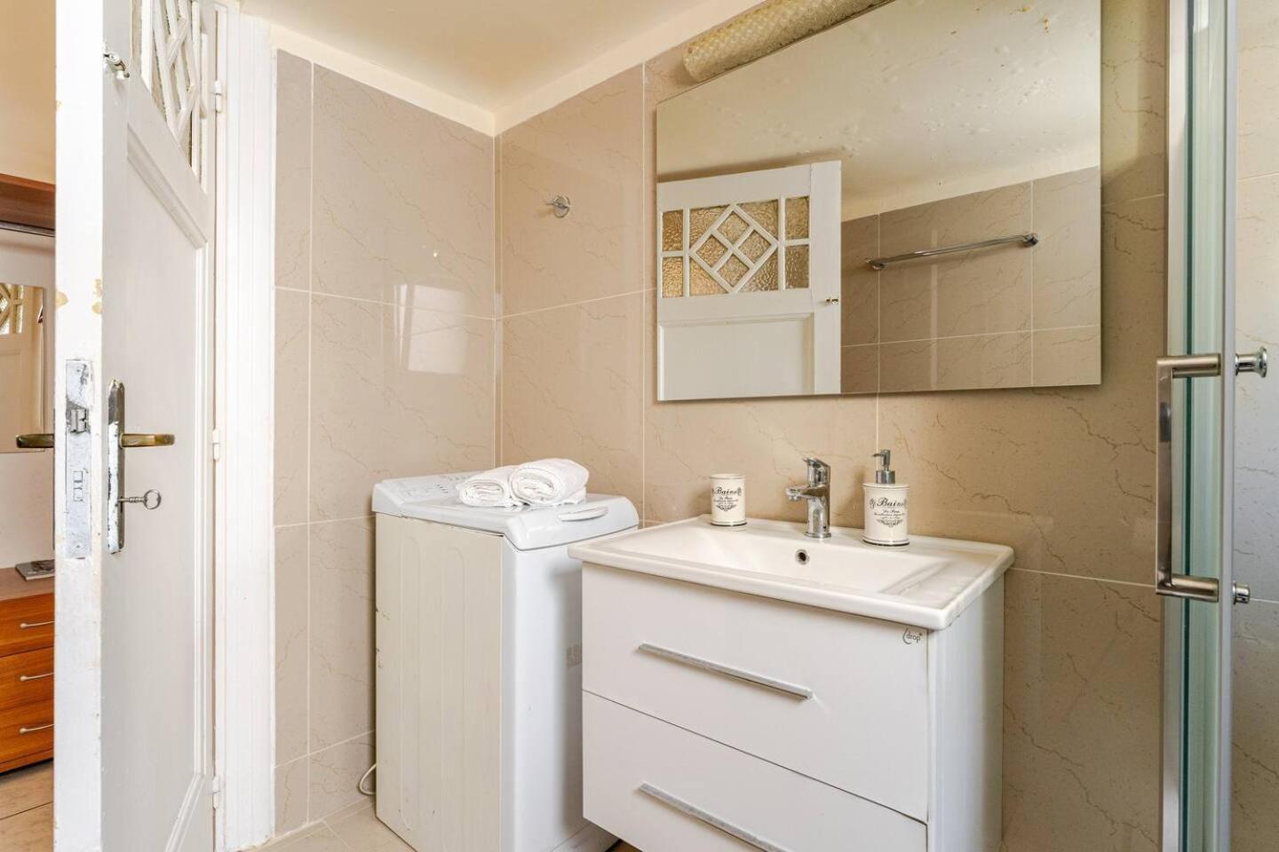 John'S Athenian Beauty 45M2 , Metro 7' Apartment Exterior photo
